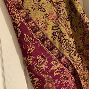 Beautiful double-sided multicolored scarf/wrap